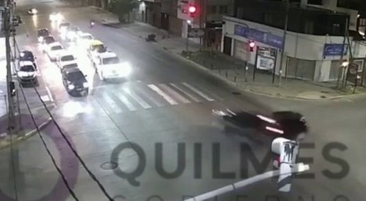 Video: así fue el violento choque en Quilmes que terminó con siete vehículos involucrados