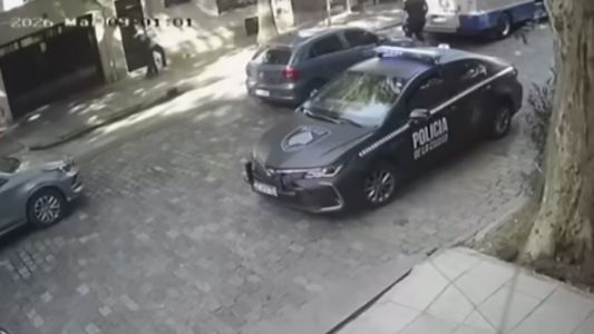 Le robaron el auto a una mujer, se metieron en su casa y golpearon a su marido