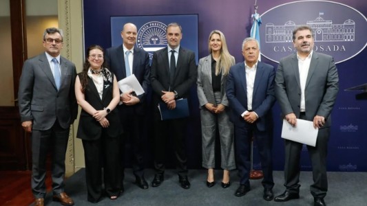 Adorni anunció que los proyectos del Consejo de Mayo serán enviados al Congreso