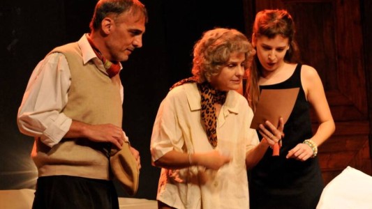 “El cuarto de Verónica” celebra 10 temporadas y reafirma su lugar como el gran thriller del teatro argentino