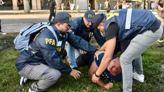 Reforma laboral: 12 detenidos por las protestas en el Congreso