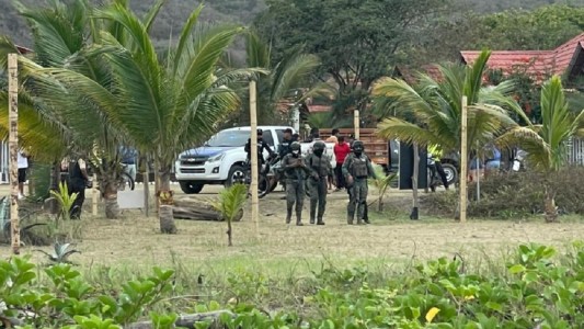 Hallan cinco cabezas humanas exhibidas en una playa de Ecuador