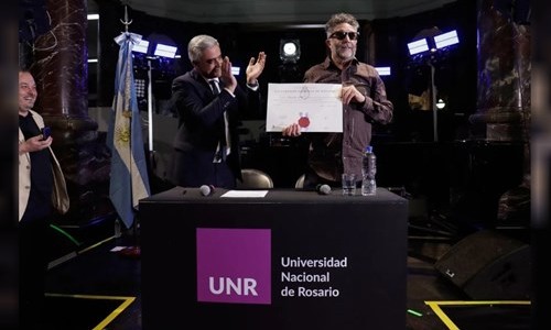 Fito Páez recibió el Doctorado Honoris Causa y lo celebró con un emotivo concierto