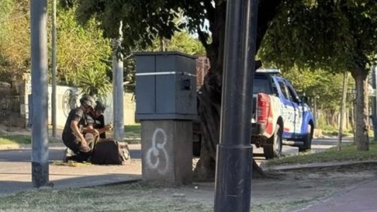 Tensión en Córdoba: vecinos arrojaron una granada contra policías durante un operativo