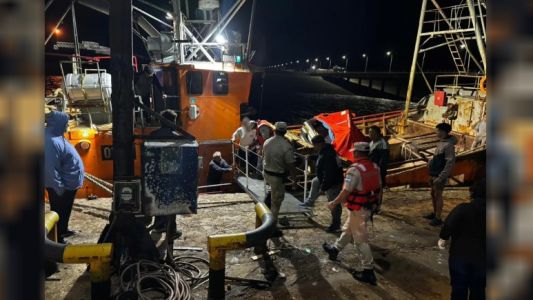 Se hundió un buque pesquero en Río Negro y buscan a un tripulante