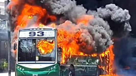 Se incendió un colectivo de la línea 93 en Saavedra