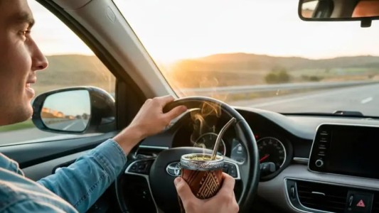 Mate al volante: en qué provincias está prohibido y por qué la multa es carísima