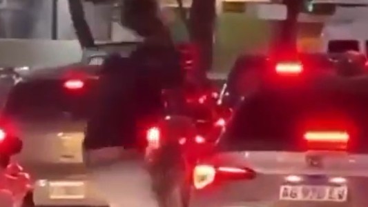 Video: brutal pelea entre un motociclista y un automovilista en Almagro