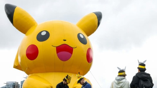 Roban 100.000 dólares de cartas coleccionables de Pokémon en un asalto armado en EEUU