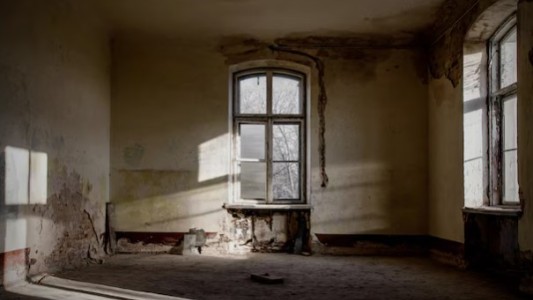 Tras un desalojo, una inquilina deberá pagar más de $60 millones por destrozos