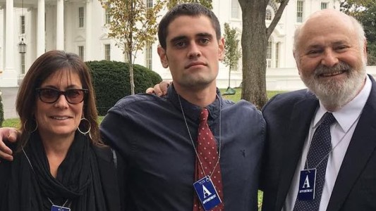 Detuvieron al hijo de Rob Reiner y Michele Singer como principal sospechoso del crimen