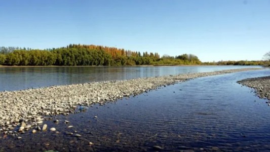 Un adolescente murió en Neuquén cuando nadaba en el río Limay
