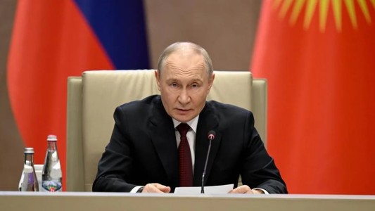 Conflicto diplomático: Rusia exige la repatriación inmediata de su tripulación tras el abordaje del "Marinera" en alta mar