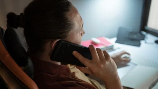 San Juan: se equivocó de número, la estafaron por casi 3 millones de pesos y se burlaron de ella