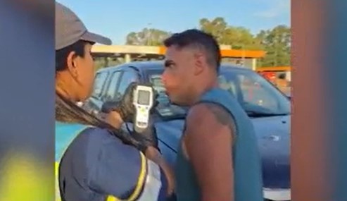 Agente de la Federal fue detenido mientras manejaba alcoholizado un patrullero encubierto