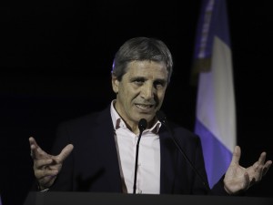 Luis Caputo: "La inflación va a seguir bajando y va a converger con valores internacionales"