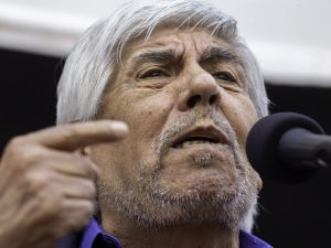 Hugo Moyano firmó la paritaria de Camioneros en línea con la pauta salarial del Gobierno