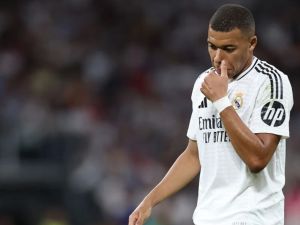 Denunciaron en Francia que el Real Madrid diagnosticó mal a Mbappé y revisó la rodilla equivocada