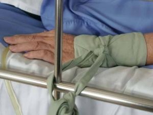 Cuidar sin sujetar: el nuevo enfoque para asistir a personas con demencia