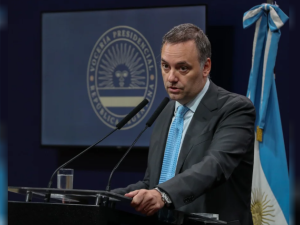 Adorni dijo que no tiene “nada que esconder” y que construyó su patrimonio antes de llegar al Gobierno