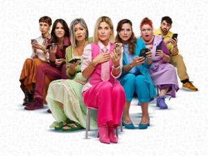 “El chat de mamis” llega a la calle Corrientes