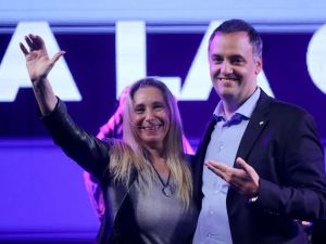 "Mi apoyo, intacto": el blindaje de Karina Milei a Manuel Adorni en medio de la polémica