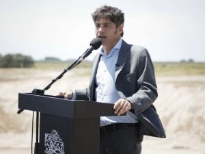 “Estamos a la espera”: Kicillof se mostró expectante por un anuncio sobre retenciones y criticó a Milei