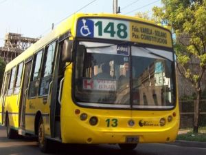 Quilmes: la línea 148 deja de operar y 500 trabajadores de El Nuevo Halcón quedan a la deriva