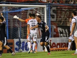 Newell’s fue sorprendido, cayó con Acassuso y fue eliminado en 32avos. de final de la Copa Argentina