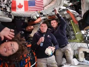 Artemis II se encuentra a mitad de camino de su viaje a la Luna