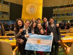 Premian a estudiantes de la UBA en una tradicional competencia de la ONU