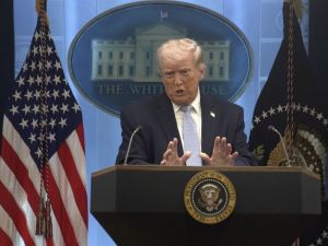 Trump: “Accedo a suspender los bombardeos por dos semanas”