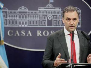 La Justicia avanza en la investigación sobre inmuebles y viajes de Manuel Adorni