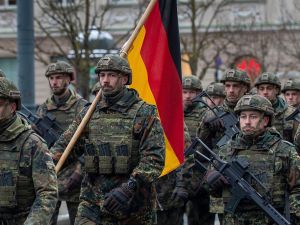 Alemania exige a hombres jóvenes un permiso para salir del país más de 3 meses