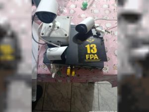 Córdoba: un hombre vendía cocaína e instaló cámaras de seguridad en los postes de luz de la zona