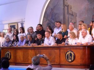 La CGT vuelve a mostrar músculo en una marcha por el Día del Trabajador