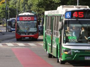 Colectivos del AMBA en emergencia: empresas advierten que podrían reducir aún más la frecuencia