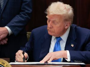 Donald Trump anunció que Israel y Líbano acordaron un alto el fuego por diez días