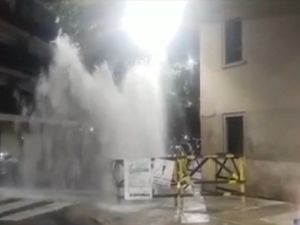 Se rompió un caño de agua en Recoleta: corte y demoras