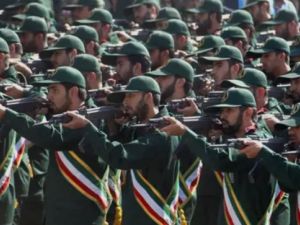 Guardianes de la Revolución iraníes dicen que tienen "el dedo en el gatillo" pese a la tregua
