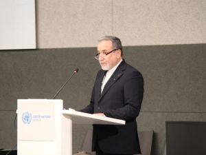 El canciller de Irán se reúne con Putin en Rusia