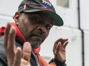 Horror en Morón: hallaron enterrado a un hombre en su vivienda