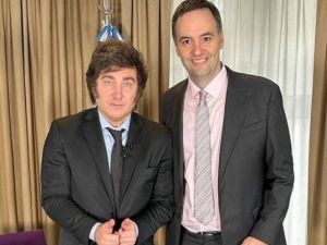 “Probablemente ocurra”: Milei acompañaría a Adorni a Diputados, en una sesión que promete batalla