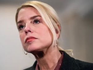 Trump destituyó a Pam Bondi como fiscal general de EE.UU.