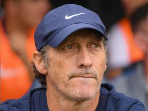 Pedro Troglio cruzó fuerte a periodistas que pidieron su renuncia: “Eso es de muy mala gente”