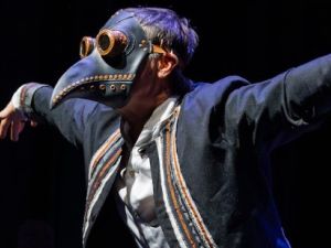 "Pequeño William", entre el futuro y la memoria de Hamlet en una versión libre