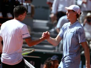 Batacazo en Roland Garros: Juan Manuel Cerúndolo eliminó a Jannik Sinner