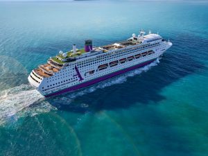 El crucero 'Ambition' en cuarentena: confinan a 1.700 personas en Francia tras la muerte de un pasajero