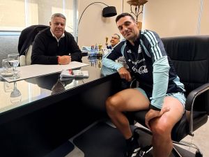 Scaloni se reunió con Tapia: “Enfocados y en modo Mundial”