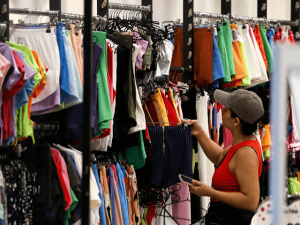 Ventas minoristas: en abril cayeron 3,2% interanual y suman un año en retroceso